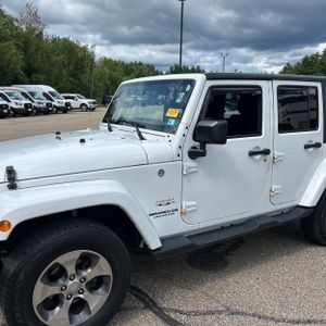 2017 JEEP WRANGLER UNLIMITED SAHARA — фото 2
