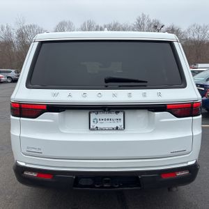 JEEP WAGONEER SERIES III - 7