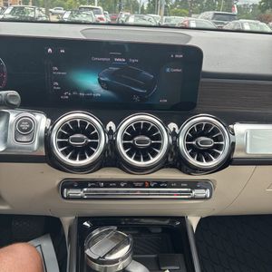2025 Mercedes-BENZ GLB 缩略图 38