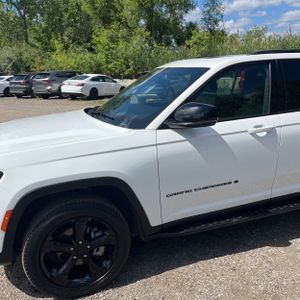 2024 JEEP GRAND CHEROKEE LIMITED — фото 2