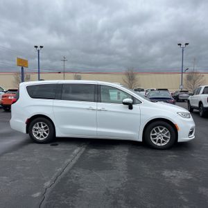 CHRYSLER PACIFICA TOURING L - 10