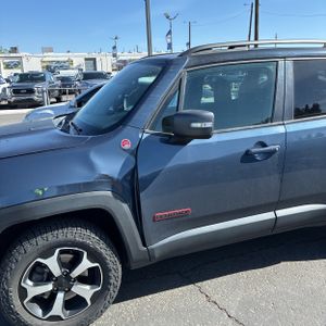 JEEP RENEGADE TRAILHAWK - 2