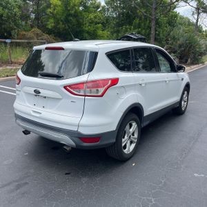 صورة 8 لـ 2016 FORD ESCAPE SE
