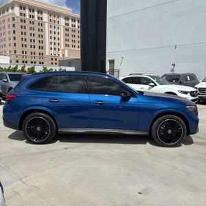 MERCEDES-BENZ GLC - 10