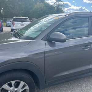 HYUNDAI TUCSON VALUE - 2