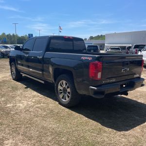 CHEVROLET SILVERADO 1500 HIGH COUNTRY - 5