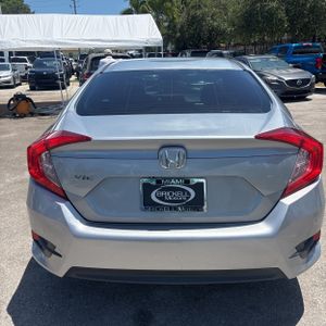 2018 Honda CIVIC LX — фото 7