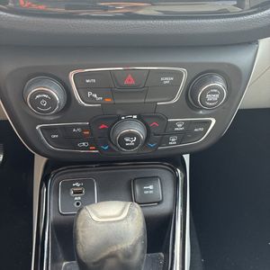 2019 JEEP COMPASS LIMITED — миниатюра 37