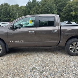 2019 Nissan TITAN SV — фото 4