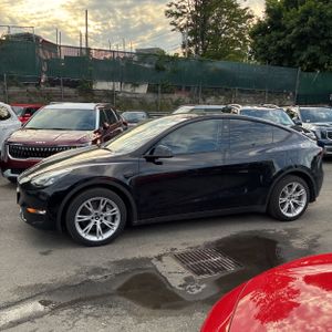 TESLA MODEL Y LONG RANGE - 3