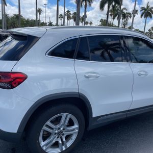 MERCEDES-BENZ GLA - 9