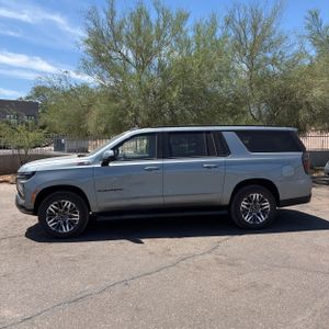 CHEVROLET SUBURBAN Z71 - 3