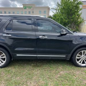 FORD EXPLORER LIMITED - 10