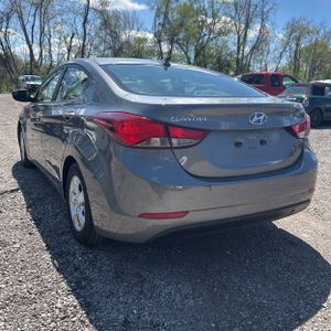 HYUNDAI ELANTRA SE - 5