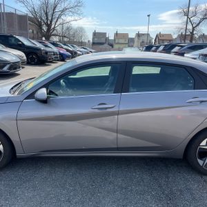 HYUNDAI ELANTRA LIMITED - 4