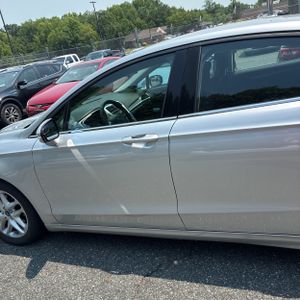 صورة 3 لـ 2016 FORD FUSION SE