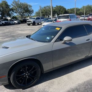 2018 Dodge CHALLENGER SXT 照片 2