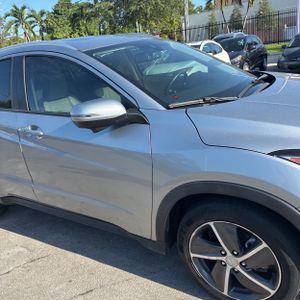 2021 Honda HR-V EX-L — миниатюра 13