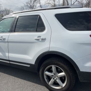 FORD EXPLORER XLT - 6
