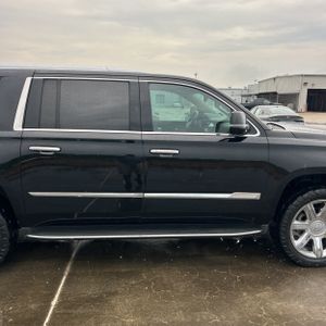 2017 Cadillac ESCALADE ESV LUXURY — фото 11