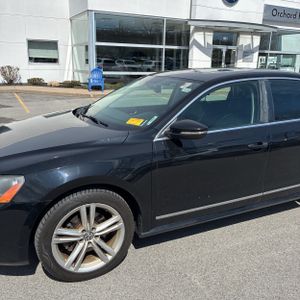 VOLKSWAGEN PASSAT TDI SEL PREMIUM - 2