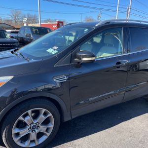 FORD ESCAPE TITANIUM - 2