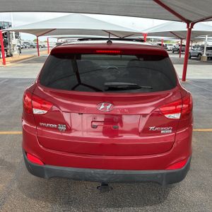 HYUNDAI TUCSON LIMITED - 7