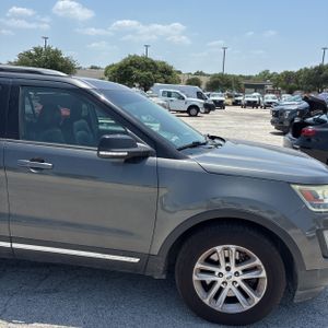 2017 FORD EXPLORER XLT 缩略图 13