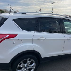 FORD ESCAPE TITANIUM - 9