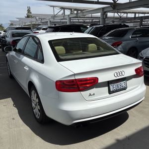 AUDI A4 2.0T PREMIUM - 4