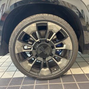2026 BMW XM LABEL 缩略图 18