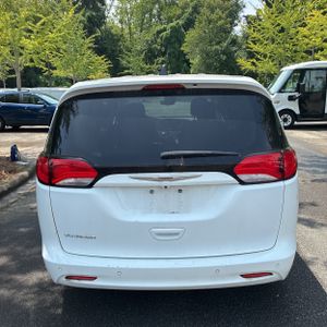 صورة 7 لـ 2022 Chrysler VOYAGER LX