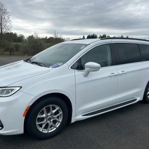 CHRYSLER PACIFICA TOURING L - 2