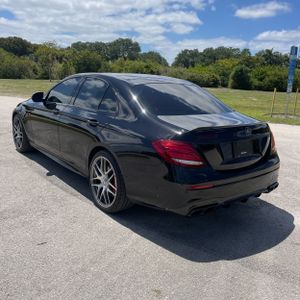 MERCEDES-BENZ E-CLASS AMG - 5