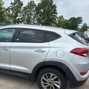 HYUNDAI TUCSON SE - 6