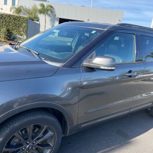 FORD EXPLORER XLT - 2