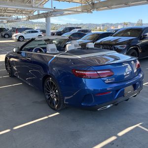 MERCEDES-BENZ E-CLASS - 4