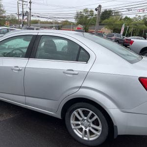 CHEVROLET SONIC LT AUTO - 6
