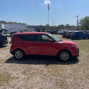 KIA SOUL - 10