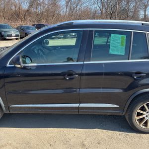 VOLKSWAGEN TIGUAN R-LINE - 4