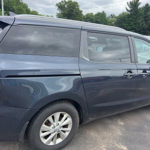 2015 KIA SEDONA LX photo 9