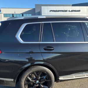 BMW X7 XDRIVE40I - 9