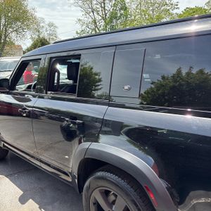 LAND ROVER DEFENDER 130 X-DYNAMIC SE - 6