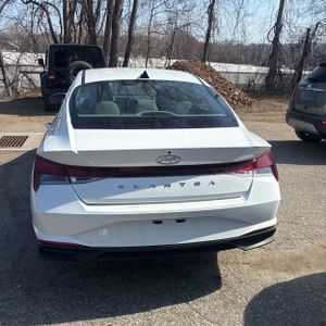 HYUNDAI ELANTRA SEL - 7