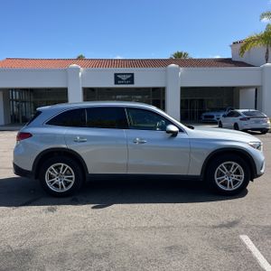 MERCEDES-BENZ GLC - 10