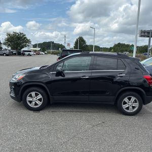 2019 Chevrolet TRAX LT — фото 3