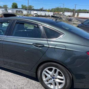 FORD FUSION SE - 6