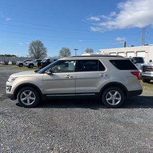 FORD EXPLORER XLT - 3