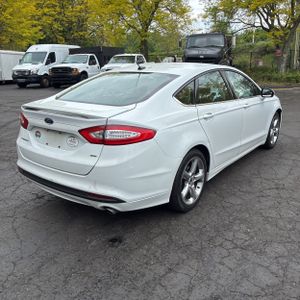 FORD FUSION SE - 8