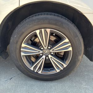 2018 Acura MDX SH-AWD photo 18
